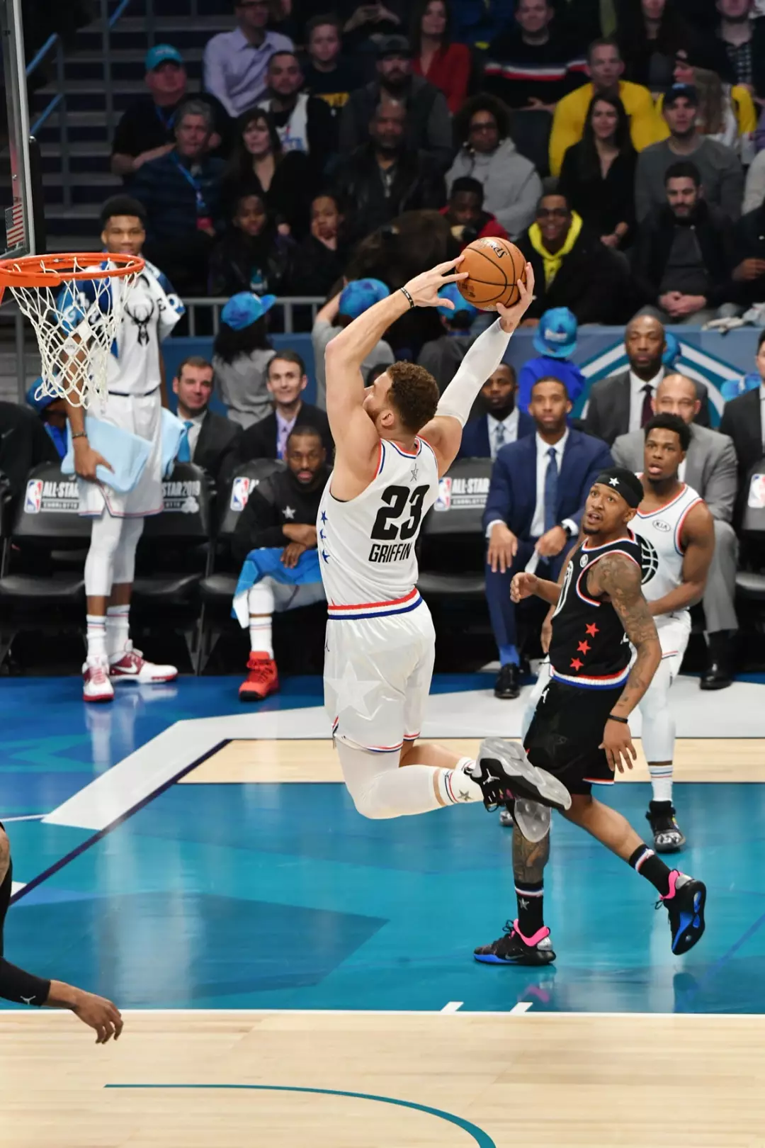 乐鱼app关于马德里竞技加时末段内部沟通；志在全明星赛名次提升；气氛紧张；训练强度明显提升的信息