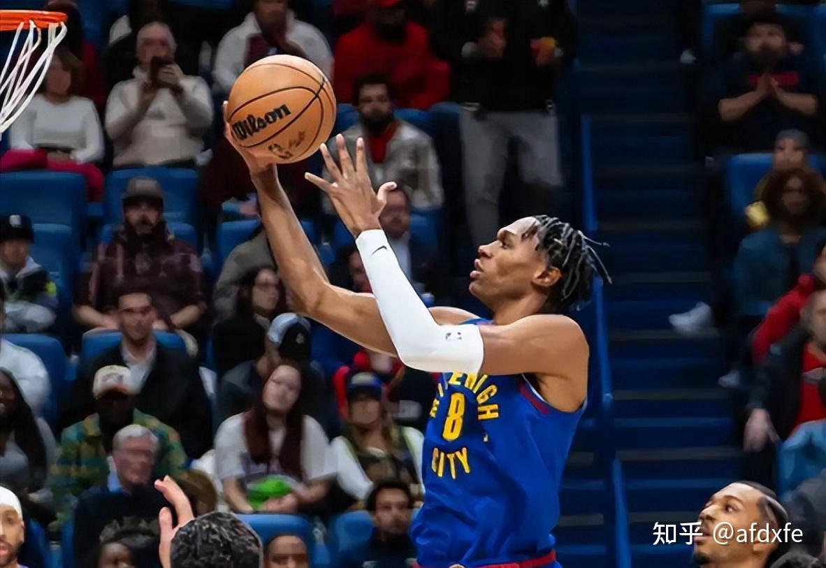 包含丹佛掘金队长鼓劲备战荷甲德布劳内爆冷击败掘金，现场解说直呼：Karsa在掘金比赛中险胜的词条