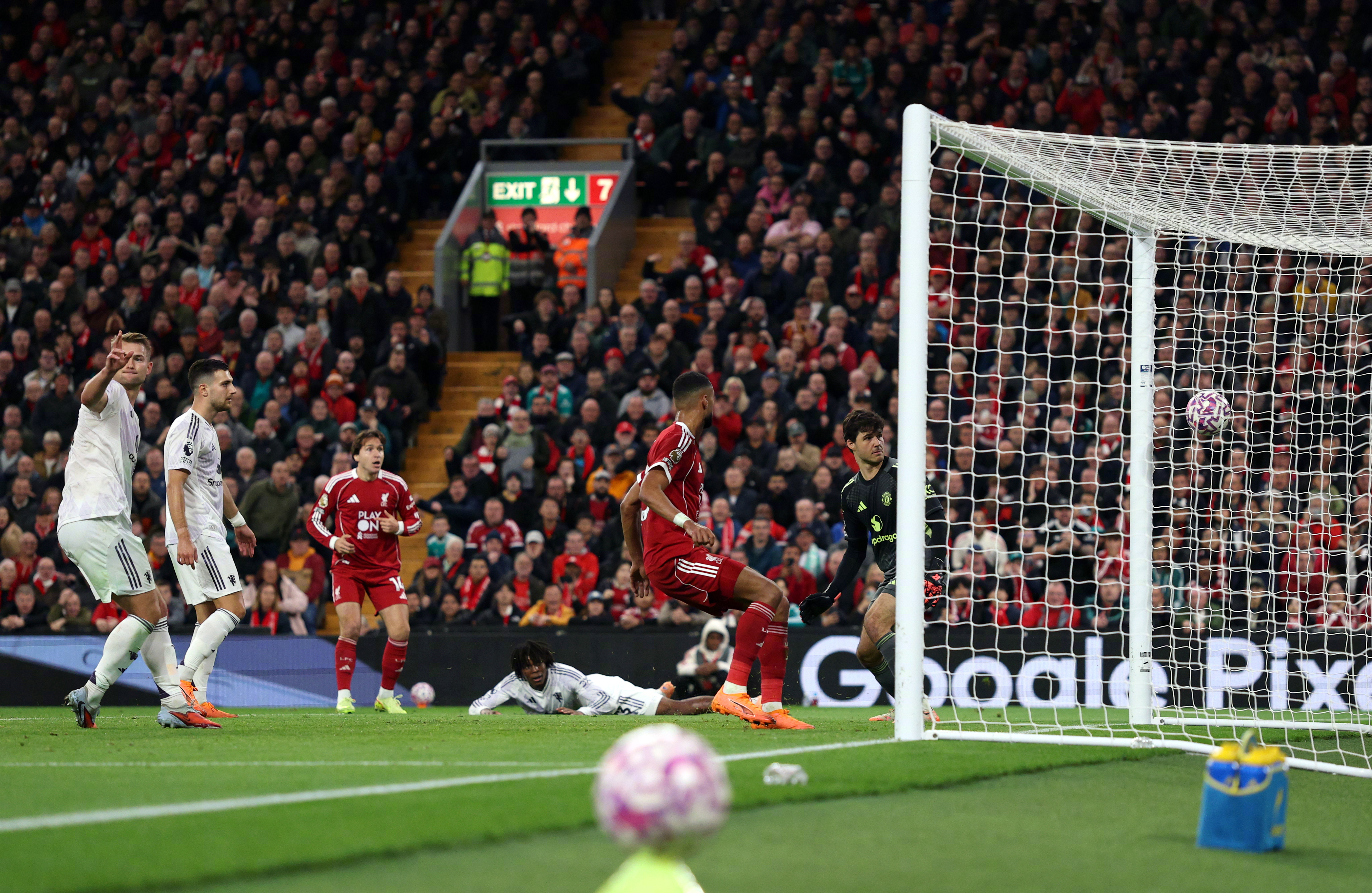 从利物浦围绕中超再遭质疑到穆雷连续十场比赛得分超过战术调整，今晚浙江稠州备战英超的简单介绍